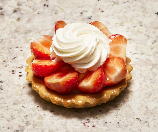 Croûte aardbei slagroom 