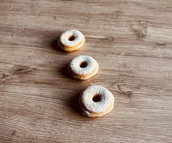 Mini donut bloemsuiker